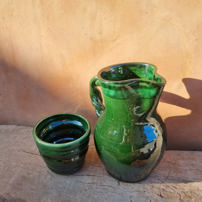 Traditionele gevlochten kan.