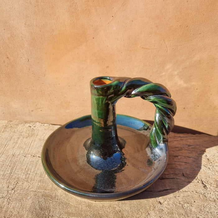 Handgemaakte kandelaar.