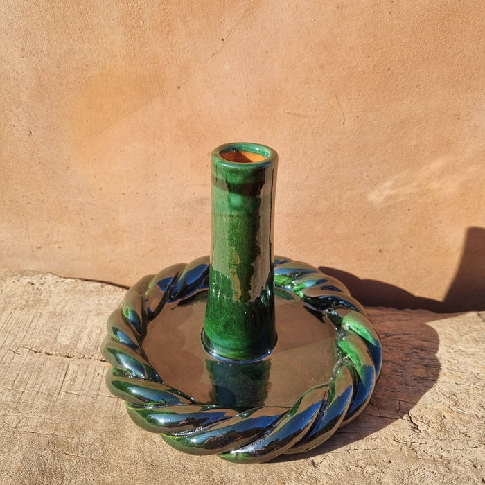 Handgemaakte kandelaar.