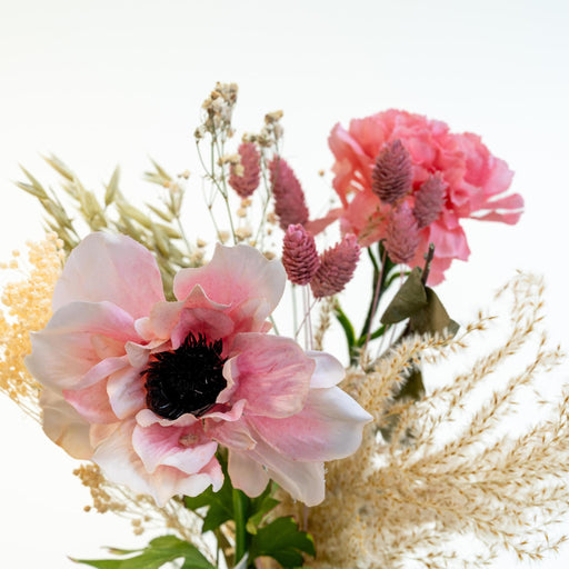 Letterbox Soft Pink | Dried & Silk Flowers in soft pink & natural colors | 35cm length - Stera
